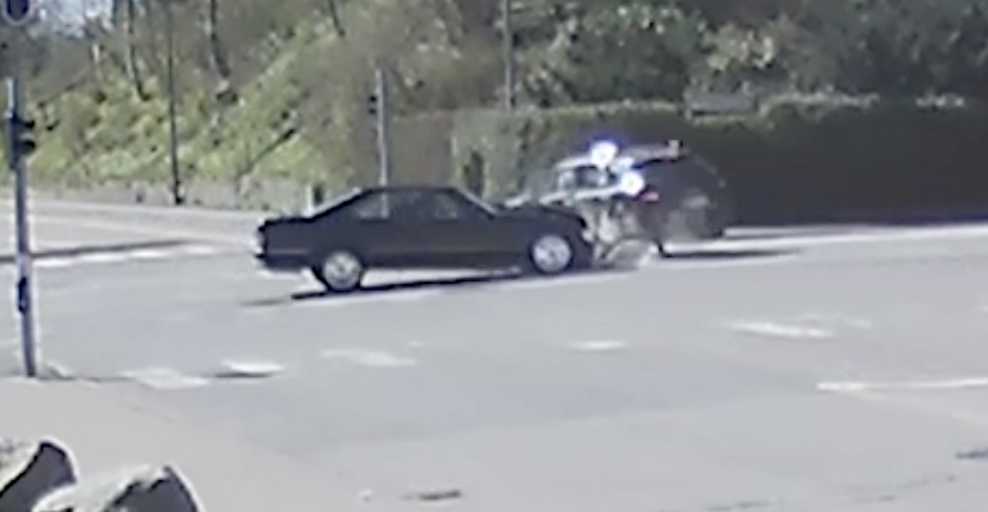Kendt dansker i voldsom trafikulykke: ''Det er en rigtig klam tanke''