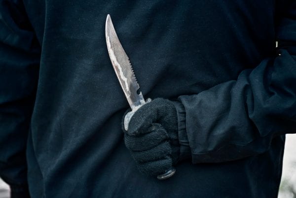 Politiet søger vidner: 35-årig mand overfaldet med kniv