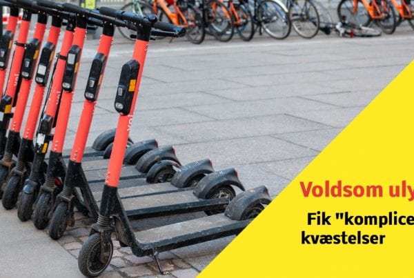 Ung mand på løbehjul ramt af lastbil - medførte alvorlige kvæstelser