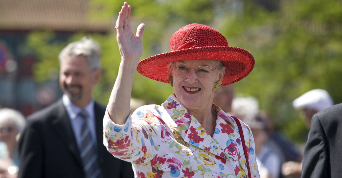 Dronning Margrethe deltager i julegudstjeneste: ''Det burde hun ikke''