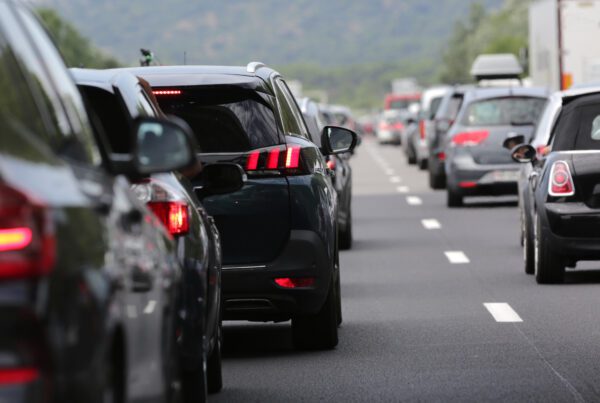 LIGE NU: Uheld på motorvej skaber kø