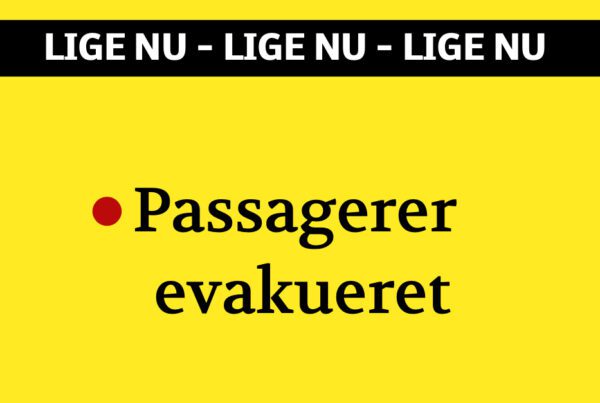 LIGE NU: Passagerer evakueret