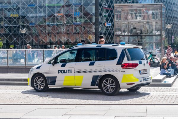 Fodbold-Fan overfaldet og frarøvet: Politiet leder efter FCK-fans