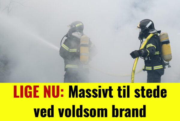 LIGE NU: Massivt til stede ved voldsom brand