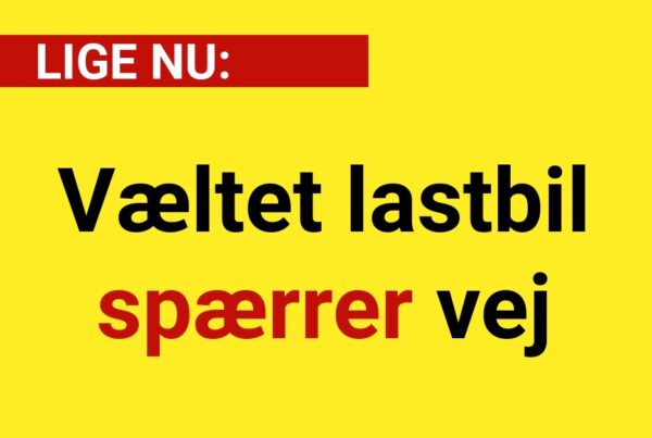 LIGE NU: Væltet lastbil spærrer vej