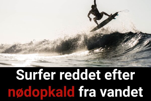 Surfer reddet efter nødopkald fra vandet