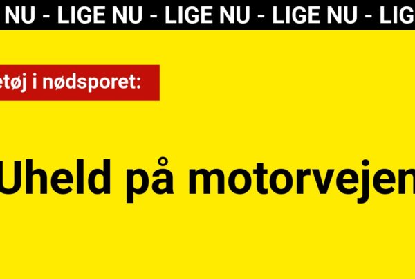 LIGE NU: Uheld på motorvejen - Køretøj i nødsporet
