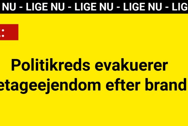 Politikreds evakuerer etageejendom efter brand