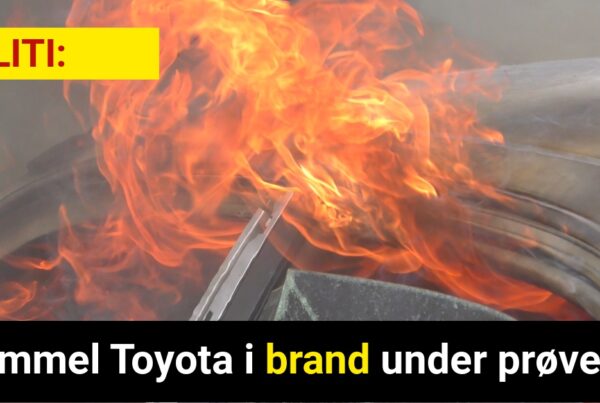 Gammel Toyota gik i brand under prøvetur