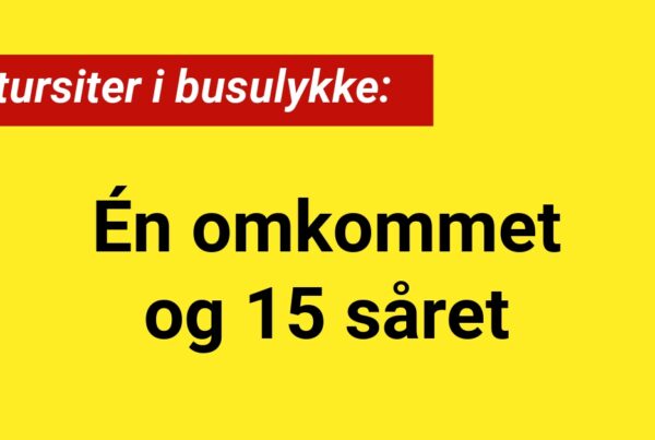 25 tursiter i busulykke: Én omkommet og 15 såret