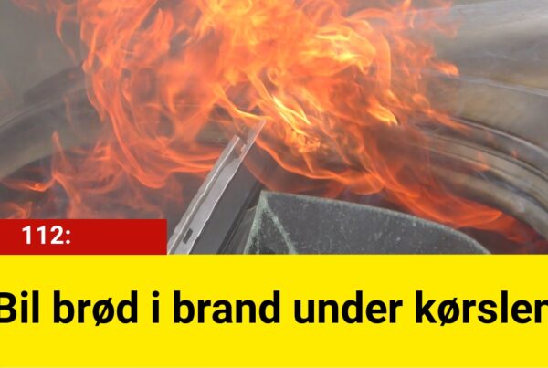 Bil brød i brand under kørslen