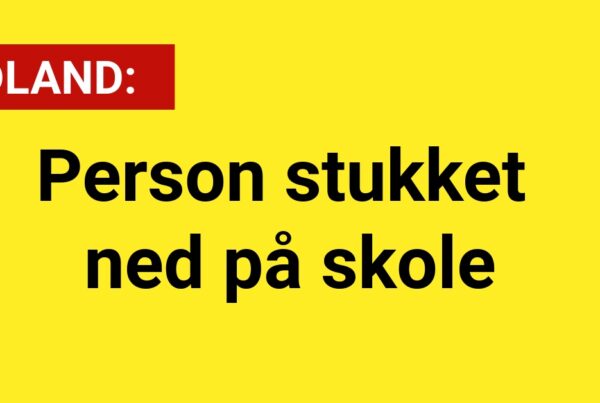 Person stukket ned på skole