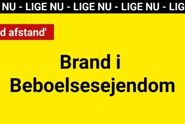 Brand i Beboelsesejendom: 'Hold afstand'