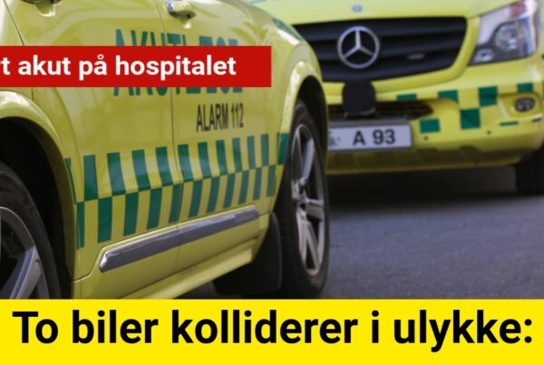 To biler kolliderer i ulykke: Kørt akut på hospitalet