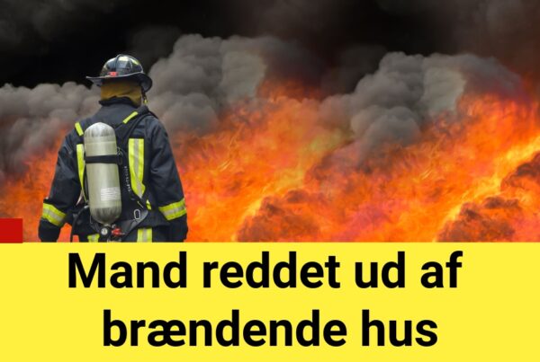 Mand reddet ud af brændende hus