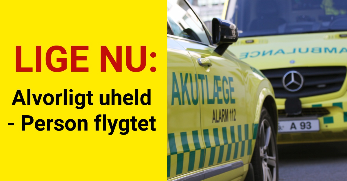 Bil i flammer efter alvorlig ulykke: En Person flygtet fra stedet