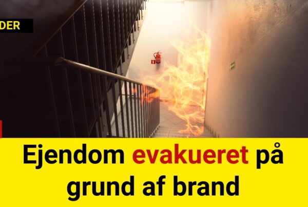 Ejendom evakueret på grund af brand