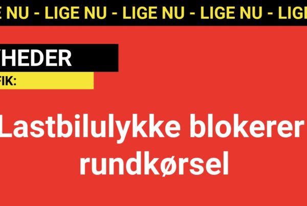 LIGE NU: Lastbilulykke blokerer rundkørsel