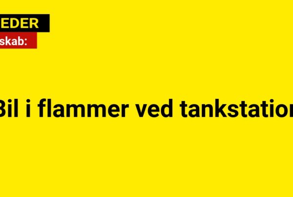 Bil i flammer ved tankstation