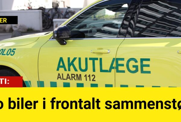 To biler i frontalt sammenstød