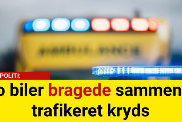 To biler bragede sammen i trafikeret kryds