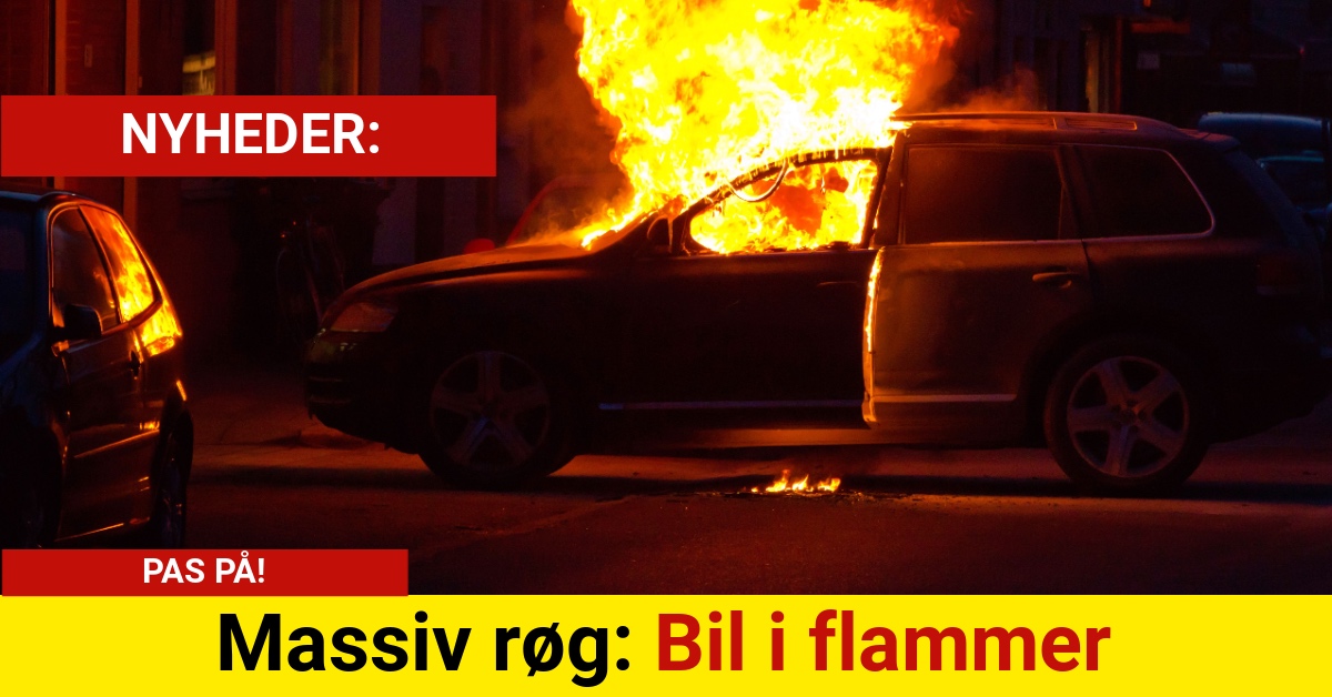 Massiv røg: Bil i flammer