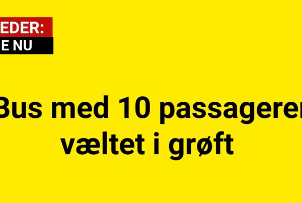 LIGE NU: Bus med 10 passagerer væltet i grøft