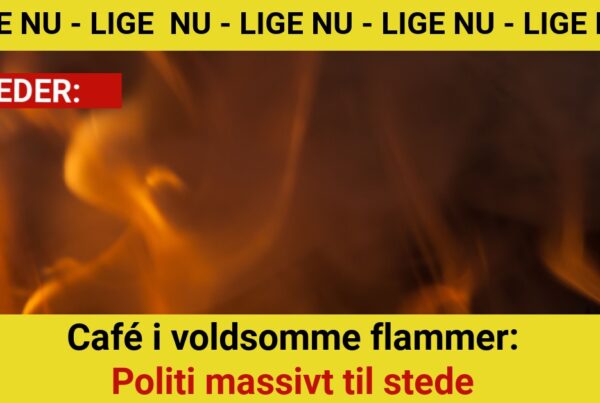 Café i voldsomme flammer: Politi massivt til stede