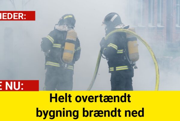 Helt overtændt bygning brændt ned