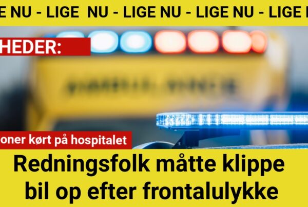 Redningsfolk måtte klippe bil op efter frontalulykke - To personer kørt på hospitalet