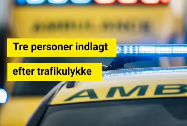 Tre personer indlagt efter trafikulykke