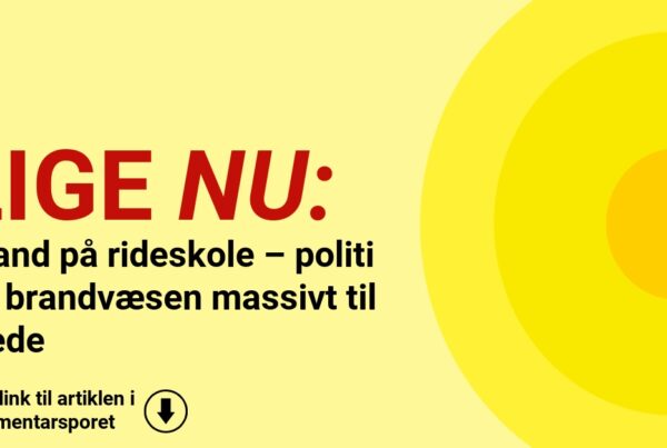 Brand på rideskole – politi og brandvæsen massivt til stede