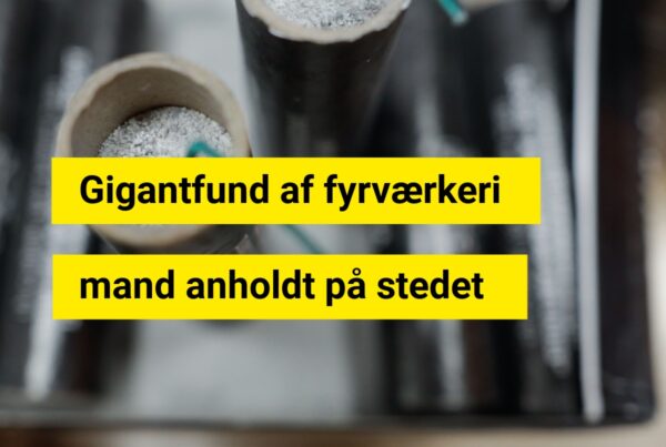 Politi finder stort lager af fyrværkeri på ejendom