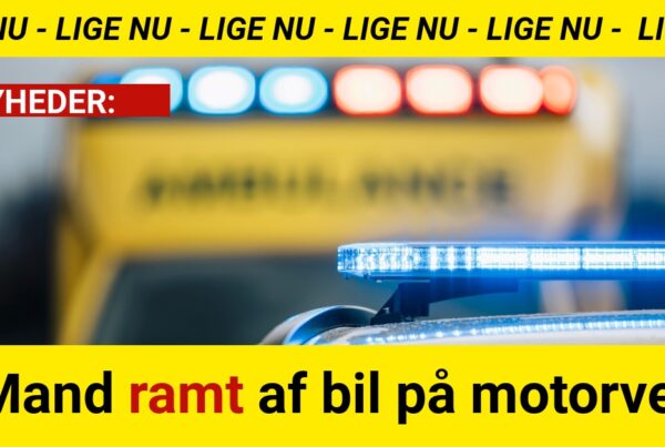 Mand ramt af bil på motorvej