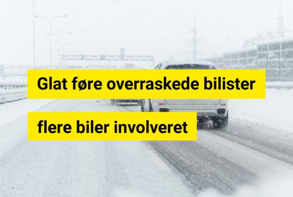 Fire biler snurret rundt på motorvejen – glat føre skaber kaos