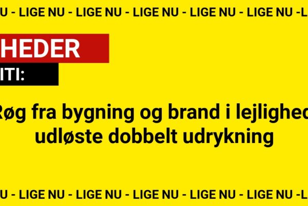 Røg fra bygning og brand i lejlighed udløste dobbelt udrykning