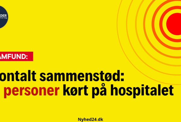 Frontalt sammenstød: To personer kørt på hospitalet