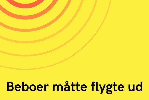 Beboer måtte flygte ud af vindue under brand