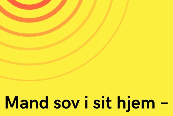 Mand sov i sit hjem – så bragede en bil ind